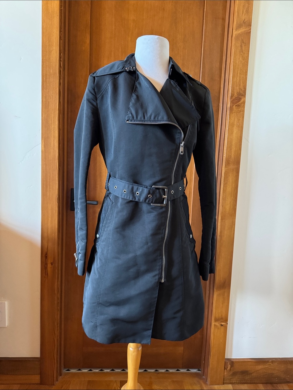 Black Belted Andrew Marc Zip Women's Raincoat